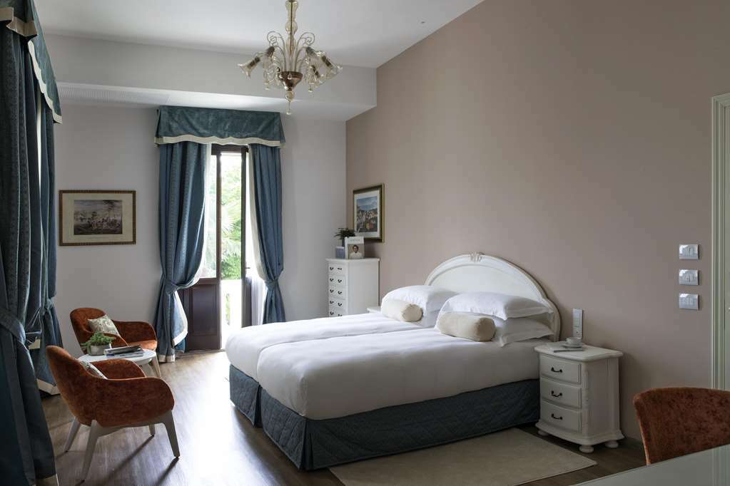 Grand Trieste & Victoria Hotel